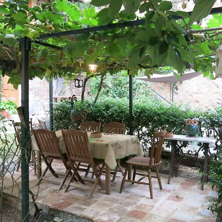 Locazione Turistica Visconti Barbera Holiday home *
